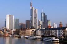 Frankfurt mit dem Maintower als Eventlocation